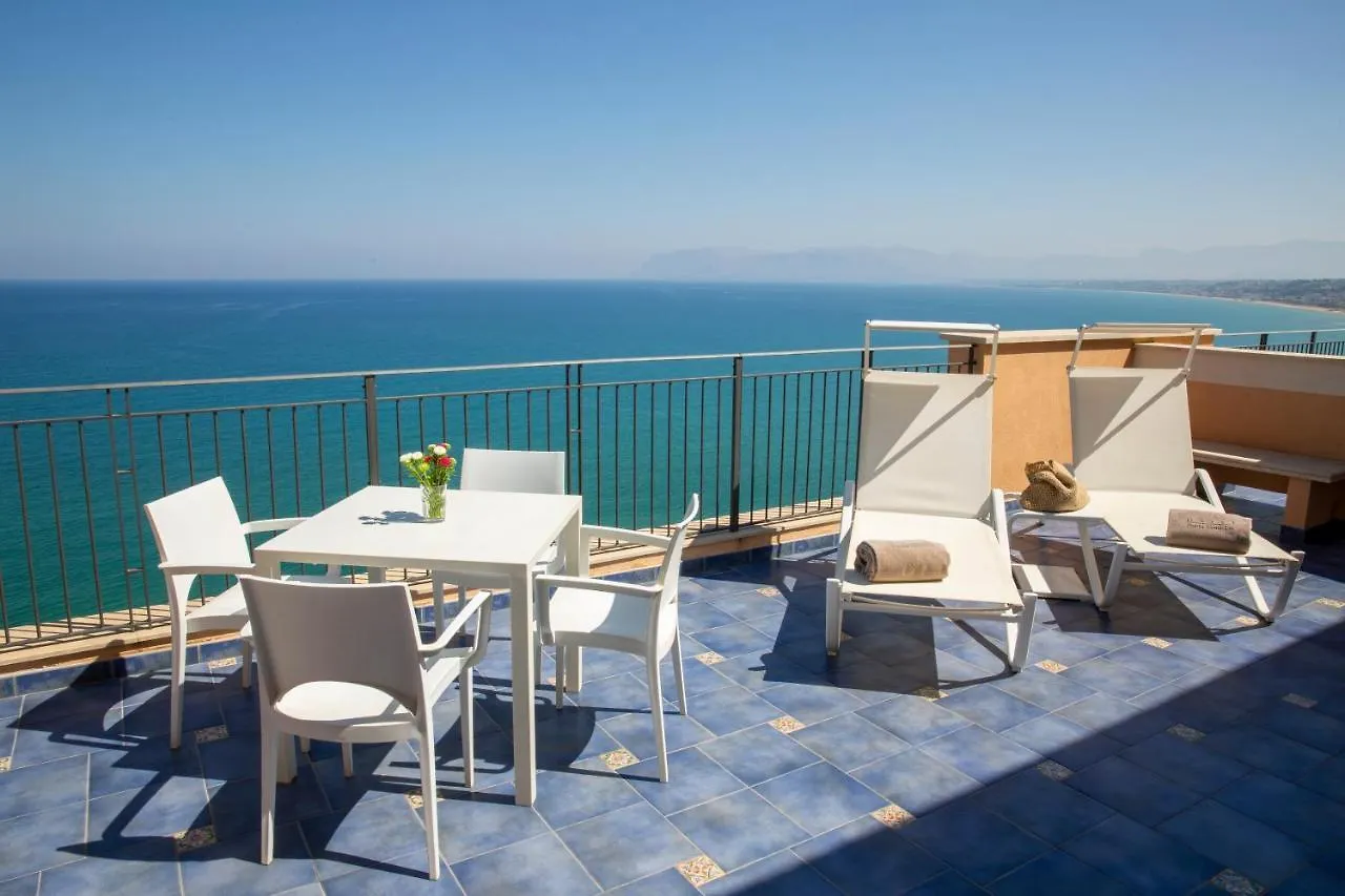 Hotel Punta Nord Est Castellammare del Golfo 3*,  Włochy