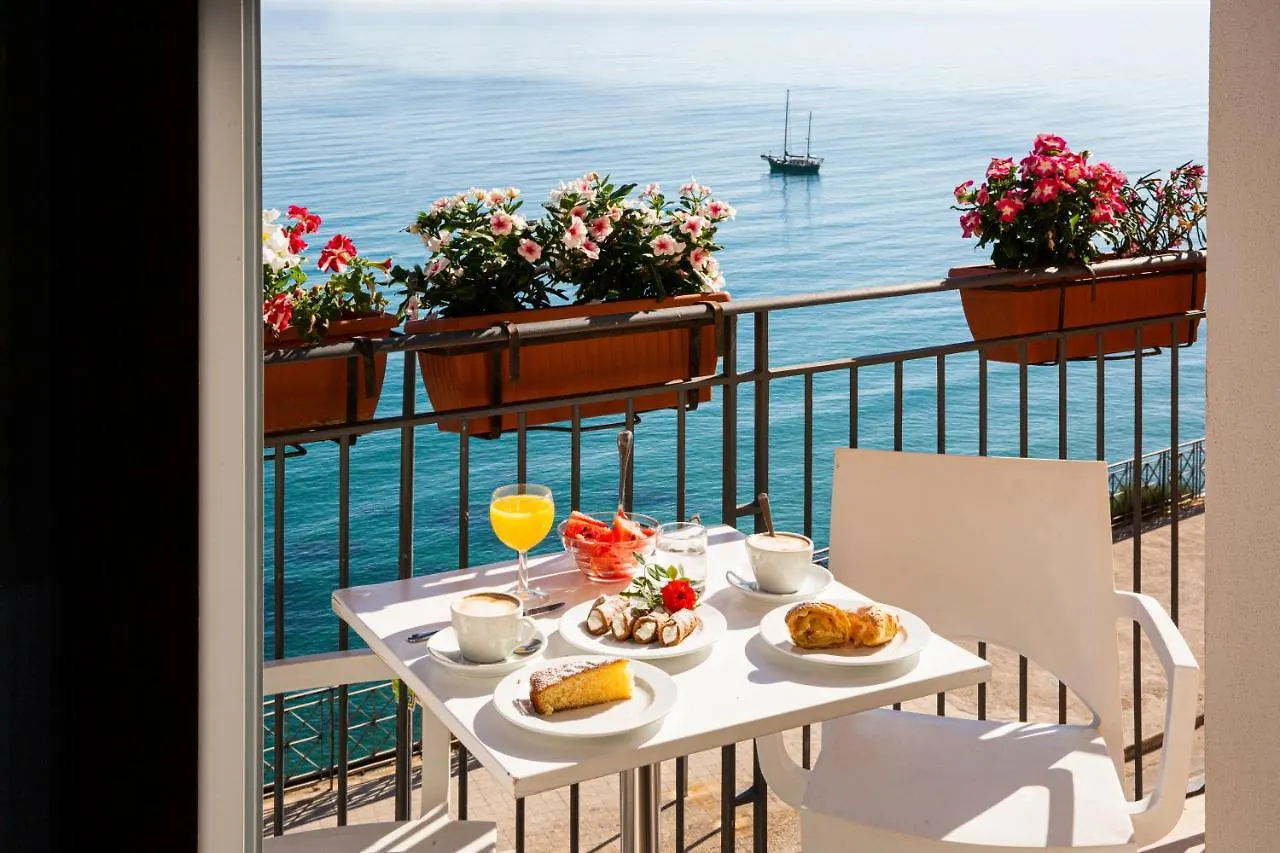Hotel Punta Nord Est Castellammare del Golfo 3*,  Italy